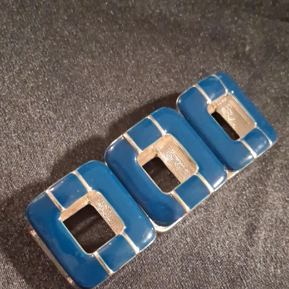 Macy's Blue Geometric Wearable Bracelet